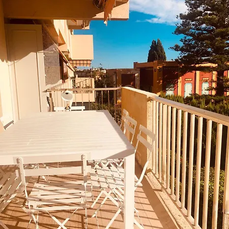 Апартаменты Seaside With Terrasse In Garavan Ментона
