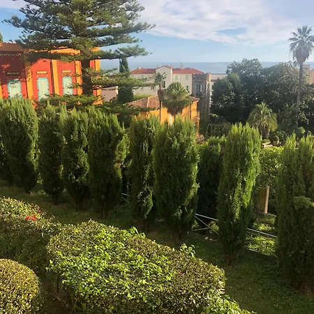 Seaside With Terrasse In Garavan Apartament *