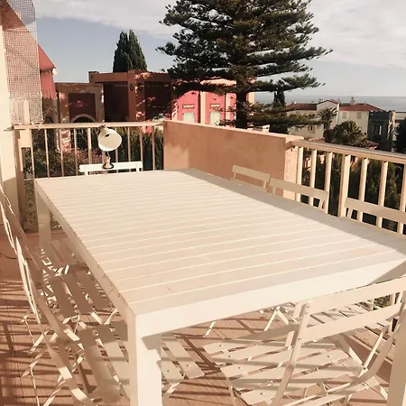 Apartament Seaside With Terrasse In Garavan